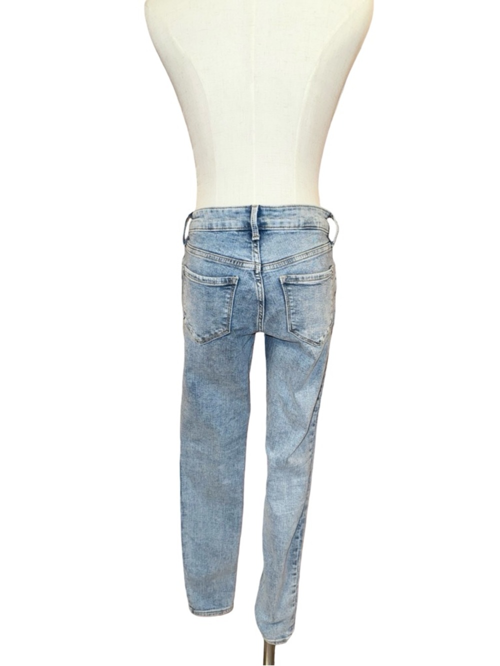 Old Navy Rockstar Super Skinny Mid-Rise Stonewash Jeans Size 2 - Picture 3 of 12